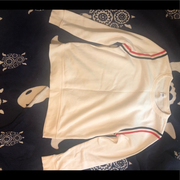 Old Navy Sweaters - Old navy pullover medium sweater